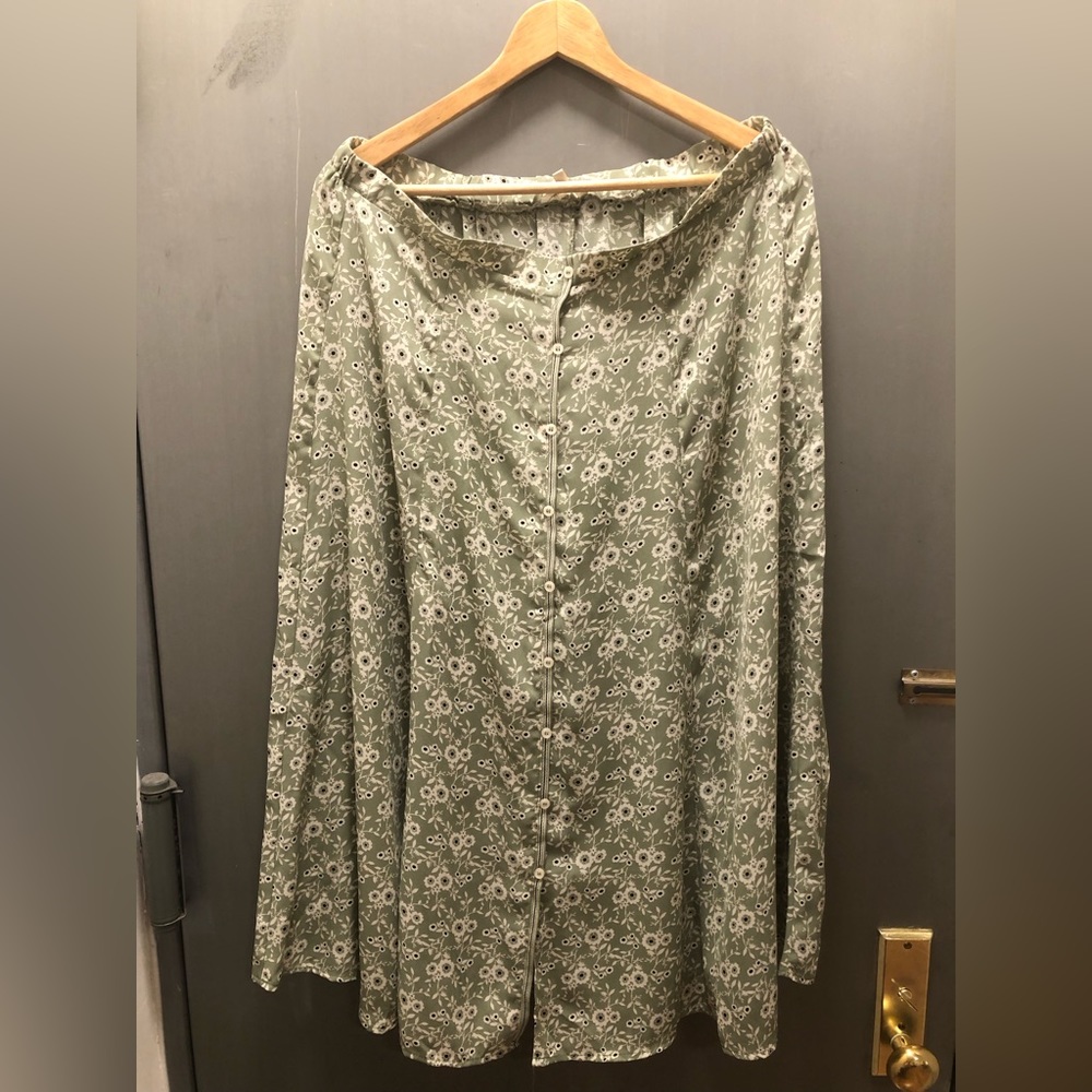 Max Studio Green Floral Design Maxi Skirt